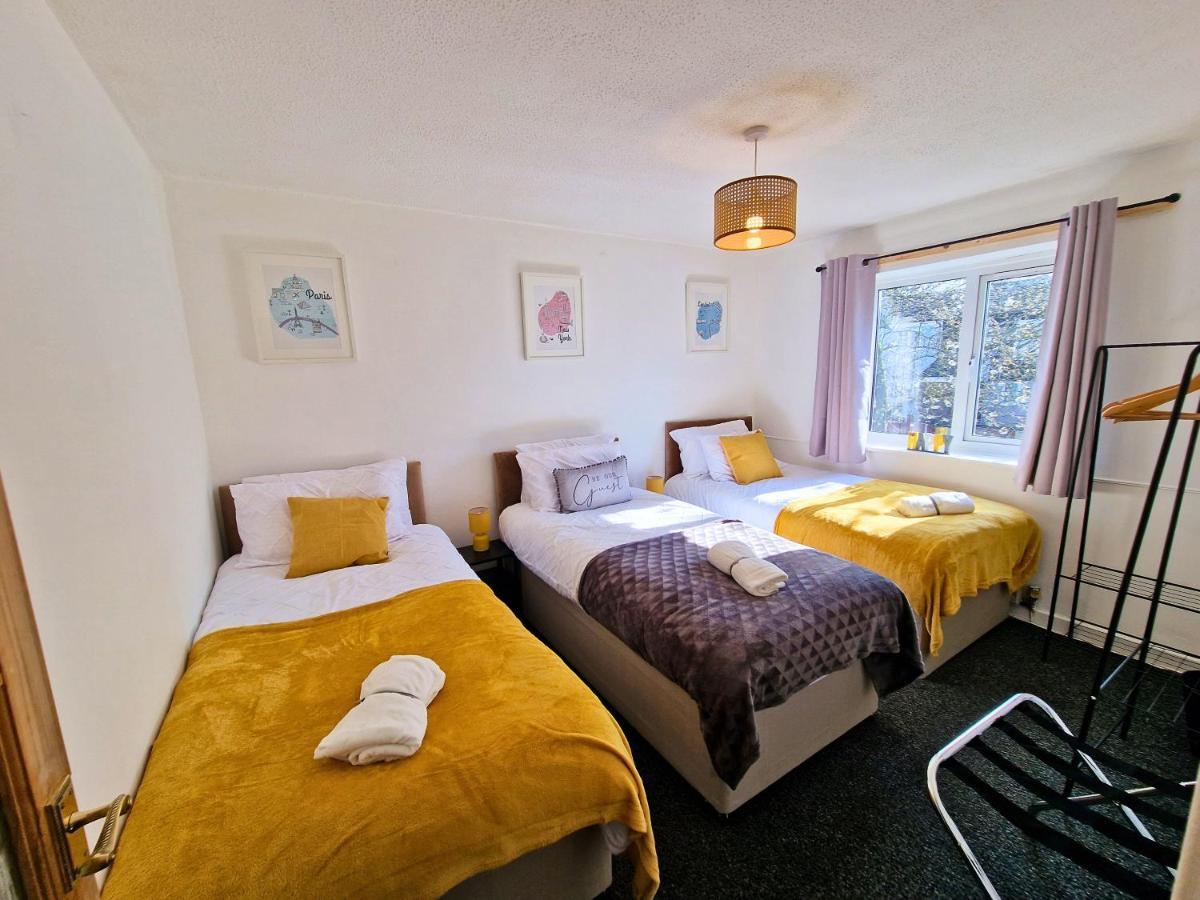 Spacious & Comfy Home- Very Close To Nec Birmingham ,Hs2 & Airport- Perfect For Contractors & Groups- Free Parking & Fast Wifi Marston Green Dış mekan fotoğraf